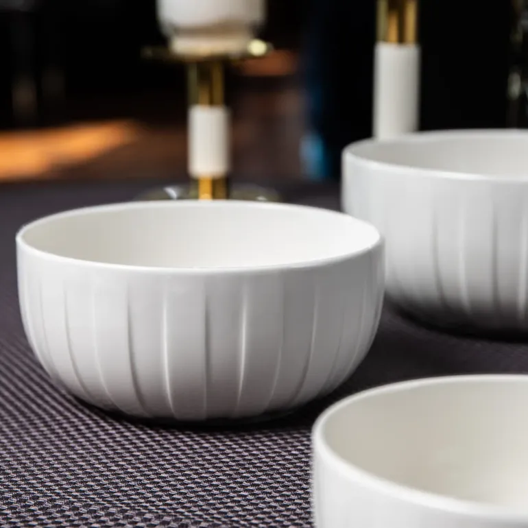 AMBITION | LIGNE SALATERKA 17 CM BIALŁY / porcelana