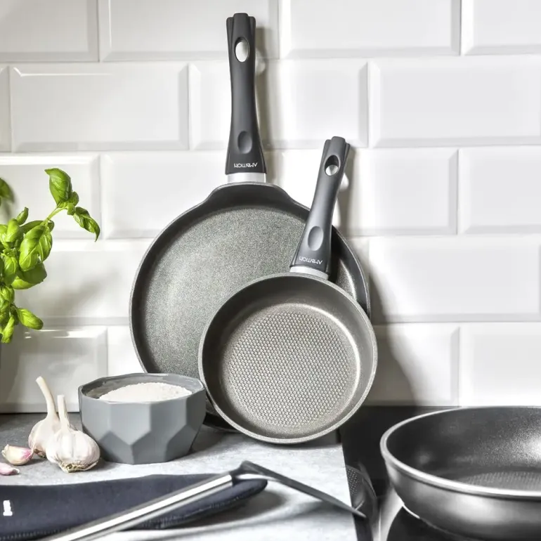 AMBITION MAGNAT Patelnia aluminiowa do naleśników 26 cm z powłoką ILAG Non-Stick Premium