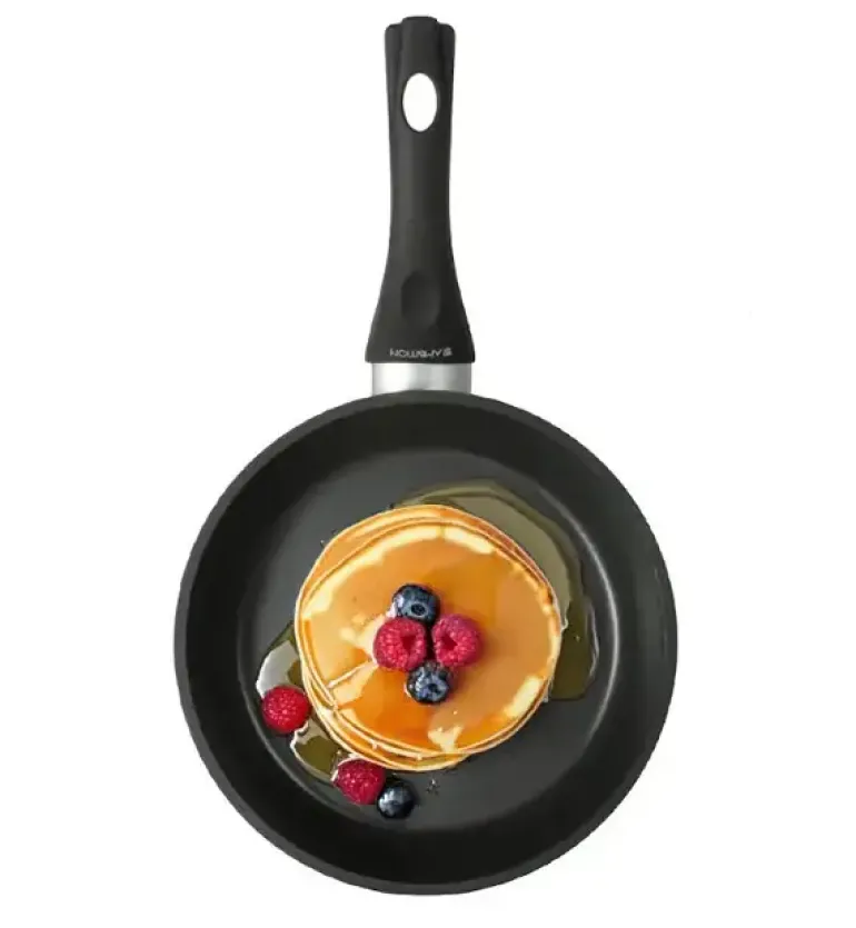 AMBITION MAGNAT Patelnia aluminiowa 18 cm z powłoką ILAG Non-Stick Premium / INDUKCJA