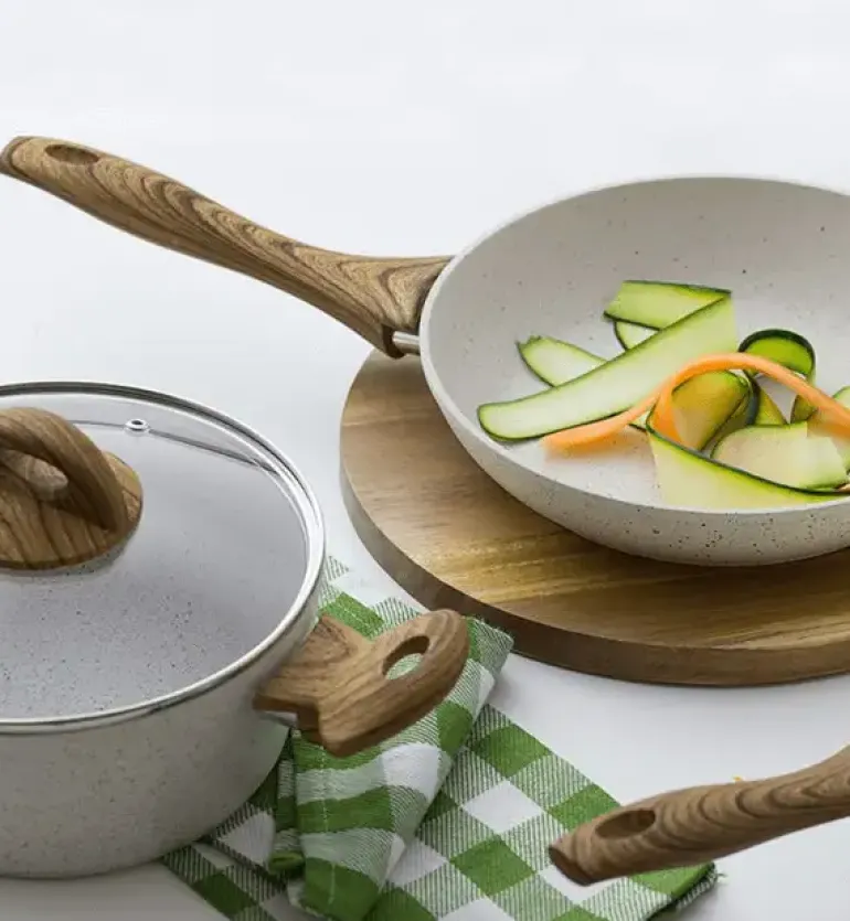 AMBITION NATURE Patelnia WOK 26 cm z powłoką nieprzywierającą / indukcja