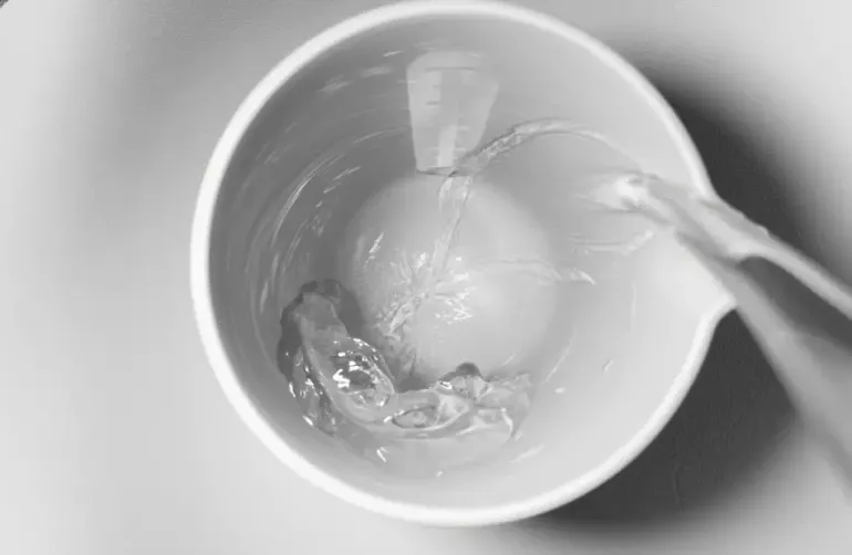 BLIM PLUS Dzbanek z miarką 0,5 l biały