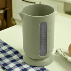 BLIM PLUS Dzbanek z miarką 0,5 l zielony