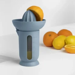 BLIM PLUS Wyciskarka do cytrusów z dzbankiem 0,5 l niebieska / produkt innowacyjny