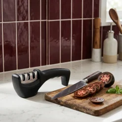 FISKARS CONTROL+ Zestaw 3 noży FAVOURITE SET w pudełku + Ostrzałka 3w1 uniwersalna / japońska stal nierdzewna