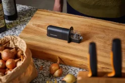 FISKARS ESSENTIAL Ostrzałka do noży kuchennych uniwersalna / Roll-Sharp™ / 1065598