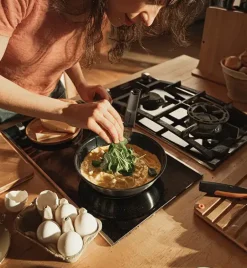 FISKARS FUNCTIONAL FORM Komplet patelni 20, 24, 28 cm + pokrywki TADAR / powłoka Ceratec™
