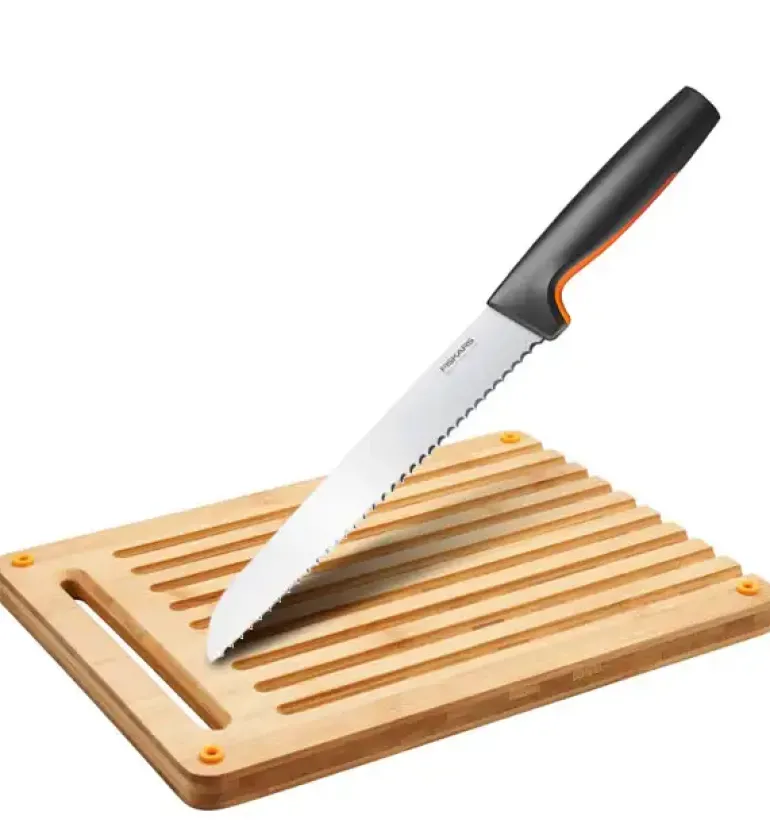 FISKARS FUNCTIONAL FORM 1057551 Komplet Deska do krojenia 35 x 25 cm + Nóż do chleba 21 cm