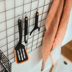 FISKARS FUNCTIONAL FORM 1079908 Obierak do warzyw / stal nierdzewna