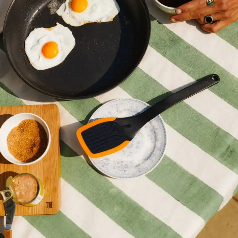 FISKARS FUNCTIONAL FORM 1027300 Szpatułka kuchenna 32,5 cm / tworzywo sztuczne
