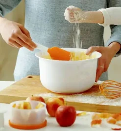 FISKARS FUNCTIONAL FORM 1023615 Szpatułka do ciasta 27,5 cm / silikon