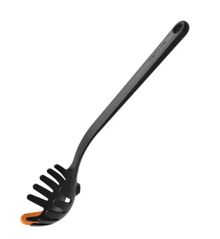 FISKARS FUNCTIONAL FORM 1027301 Łyżka do makaronu 30 cm / tworzywo sztuczne