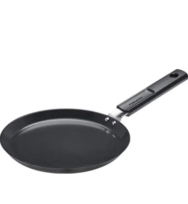FISKARS HARD FACE Komplet garnki z pokrywkami 8 el + Patelnie 20, 24, 28 cm + pokrywki silikonoweTADAR + naleśnikowa / powłoka Ceratec™ Superior
