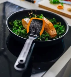 FISKARS KITCH'N 1055650 Patelnia 28 cm / powłoka nieprzywierająca