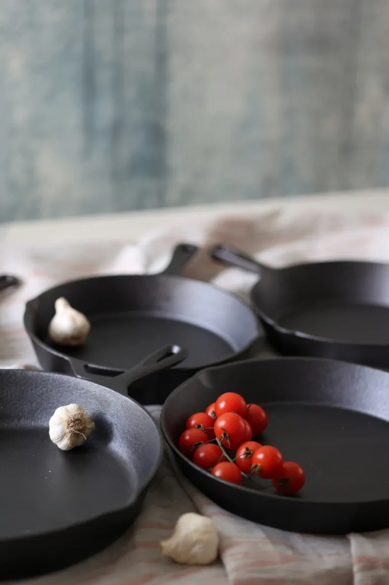 HAGE Patelnia żeliwna 26,5 cm z uchem Cast Iron