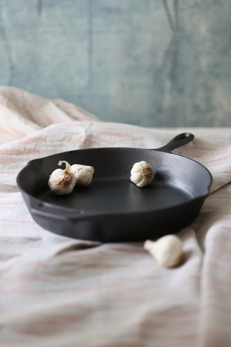 HAGE Patelnia żeliwna 31 cm z uchem Cast Iron