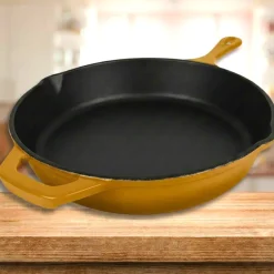 HAGE Patelnia żeliwna emaliowana 26 cm musztardowa