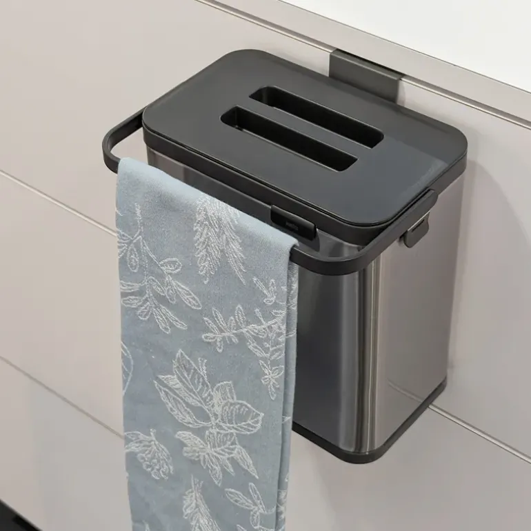 KELA | Plata | kosz na odpady organiczne, stal nierdzewna/tworzywo sztuczne, 2,1 l, 20,5 x 13 x 21 cm