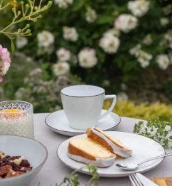 LUBIANA BOSS 6630U Serwis obiadowo - kawowy 90 el / 18 osób / budyniowy / porcelana ręcznie malowana