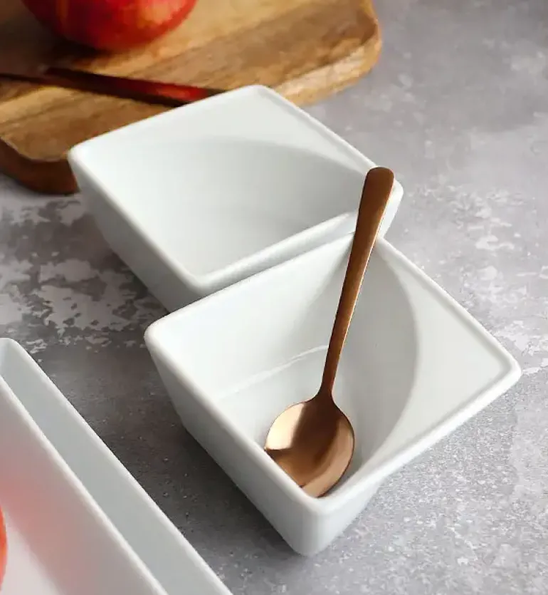LUBIANA CLASSIC Serwis obiadowy 12 osób / 44 elementy | biała porcelana kwadrat