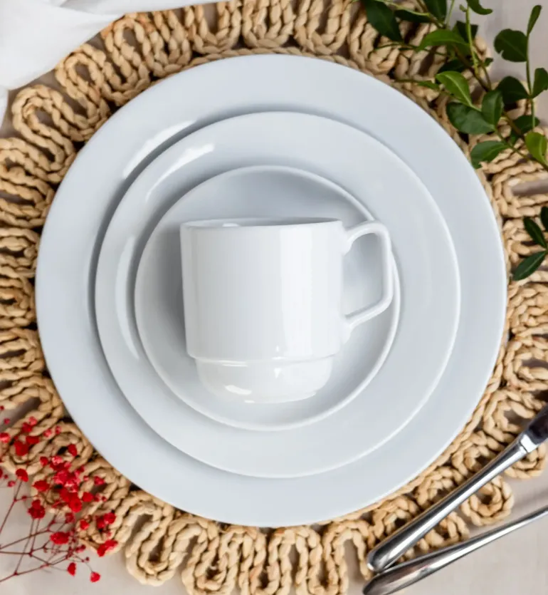 LUBIANA CORONA Serwis obiadowy 72 el dla 18 osób | biała porcelana