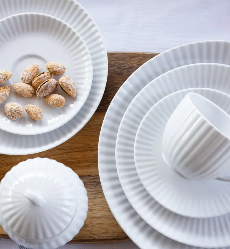 LUBIANA DAISY Serwis obiadowo - kawowy 6 osób / 30 elementów | biała porcelana