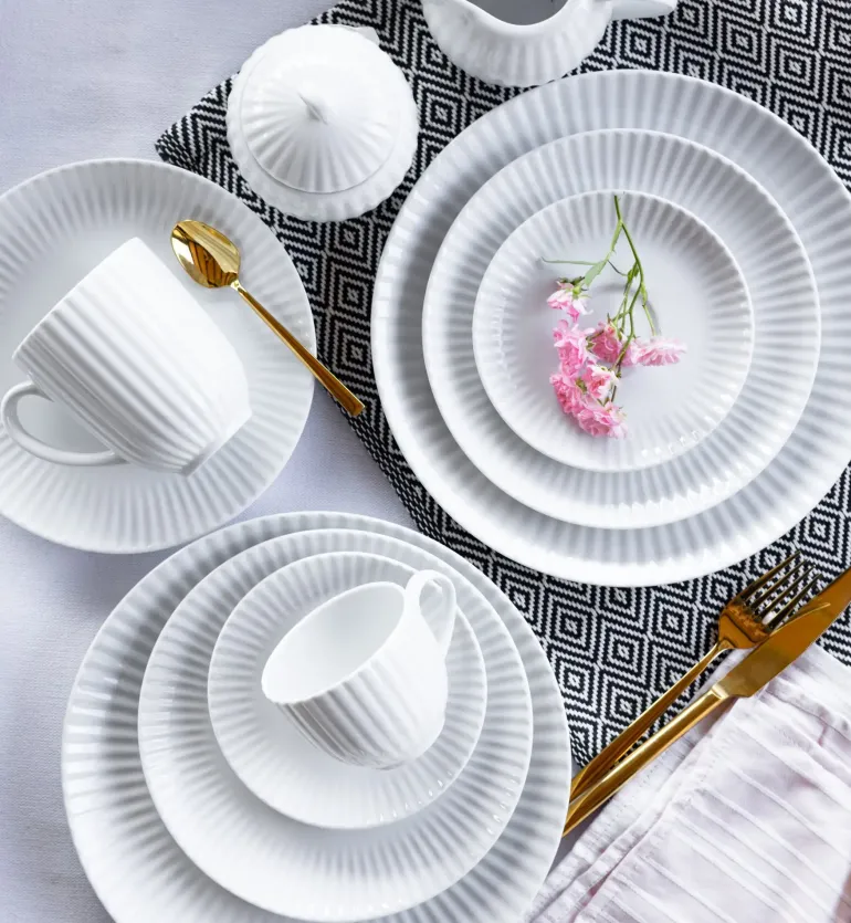 LUBIANA DAISY Serwis obiadowo - kawowy 6 osób / 30 elementów | biała porcelana