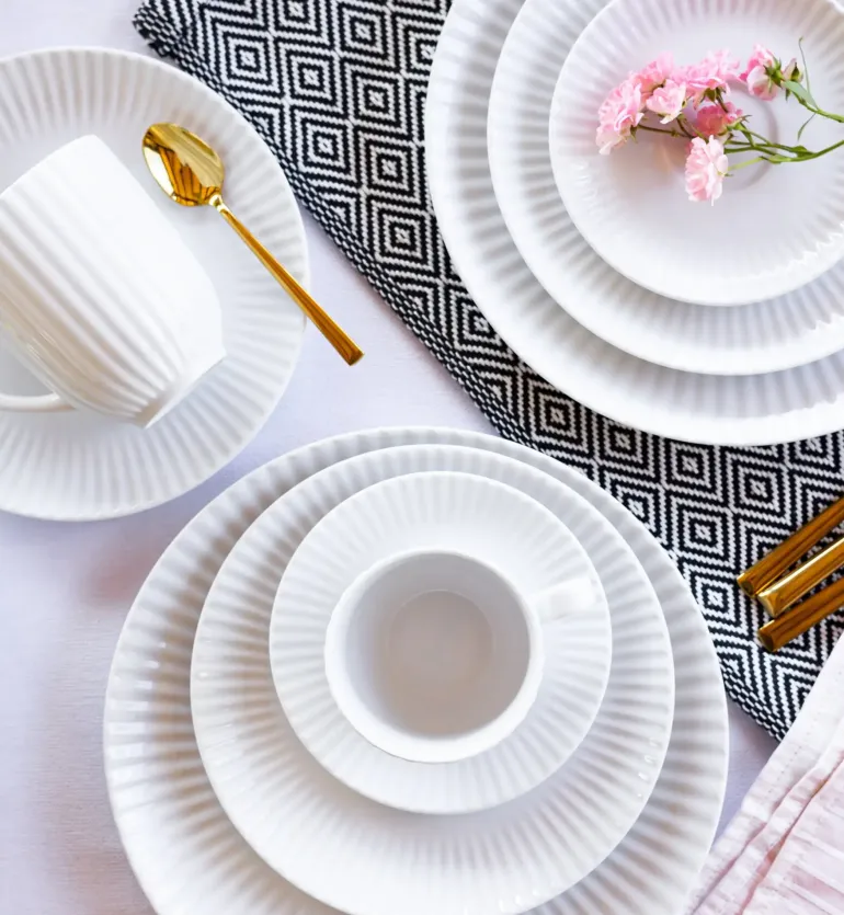 LUBIANA DAISY Serwis obiadowo - kawowy 6 osób / 30 elementów | biała porcelana