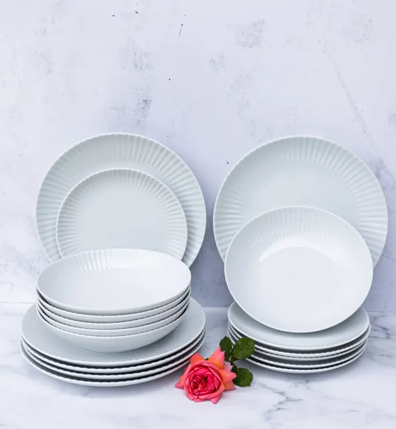LUBIANA DAISY Serwis obiadowy 12 osób / 48 elementów | biała porcelana