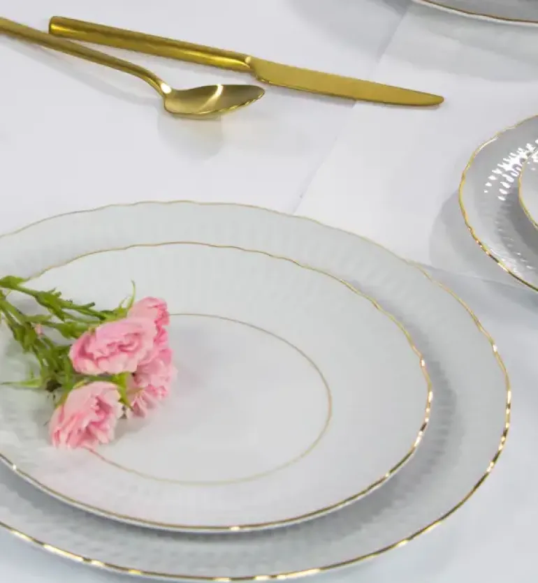 ĆMIELÓW SOFIA 3604 ZŁOTA LINIA Zestaw obiadowy 18 el / 6 osób / porcelana