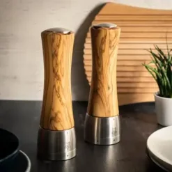 PEUGEOT MADRAS Młynek do pieprzu 16 cm / drewno oliwne