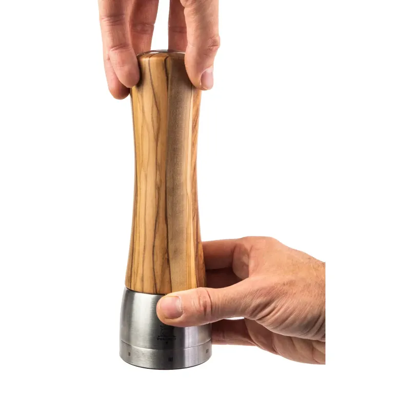 PEUGEOT MADRAS Młynek do pieprzu 21 cm / drewno oliwne