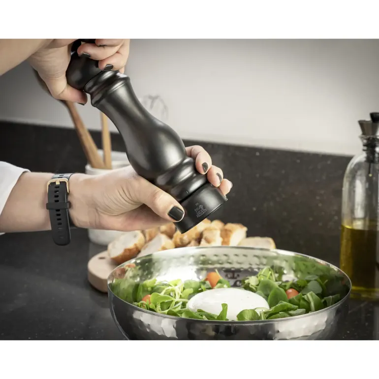PEUGEOT PARIS CHEF Młynek do pieprzu 22 cm / Carbone / stal nierdzewna