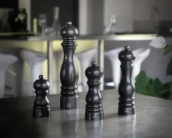 PEUGEOT PARIS Młynek do pieprzu 12 cm / satynowa czerń / drewno bukowe