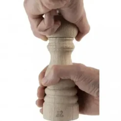 PEUGEOT PARIS NATURE Młynek do pieprzu 12 cm / drewno bukowe