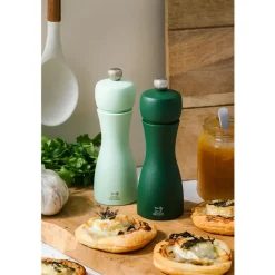 PEUGEOT TAHITI DUO Komplet młynków do soli i pieprzu 15 cm / drewno bukowe / zielony