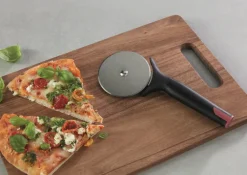 RICHARDSON SHEFFIELD REFINEST Nóż do pizzy czerwony na zawieszce