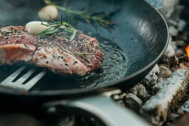 SKOTTSBERG | CAST IRON | Patelnia grilowa 24cm ŻELIWNA