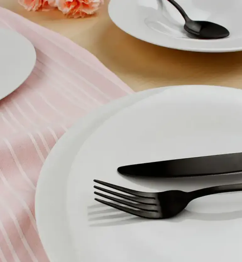 WYPRZEDAŻ! DOMINO A-E Komplet 10 talerzy dla 5 osób / porcelana