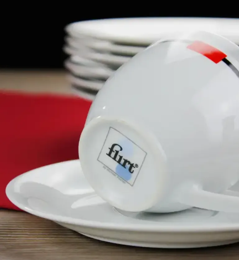 WYPRZEDAŻ! FLIRT CARMEN Komplet 8 spodków / porcelana