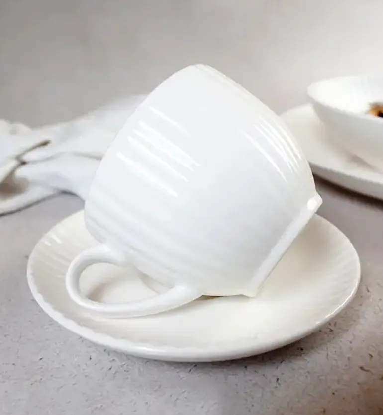 WYPRZEDAŻ! LUBIANA DAISY IVORY Ecru Zestaw 4 spodków do filiżanek / porcelana