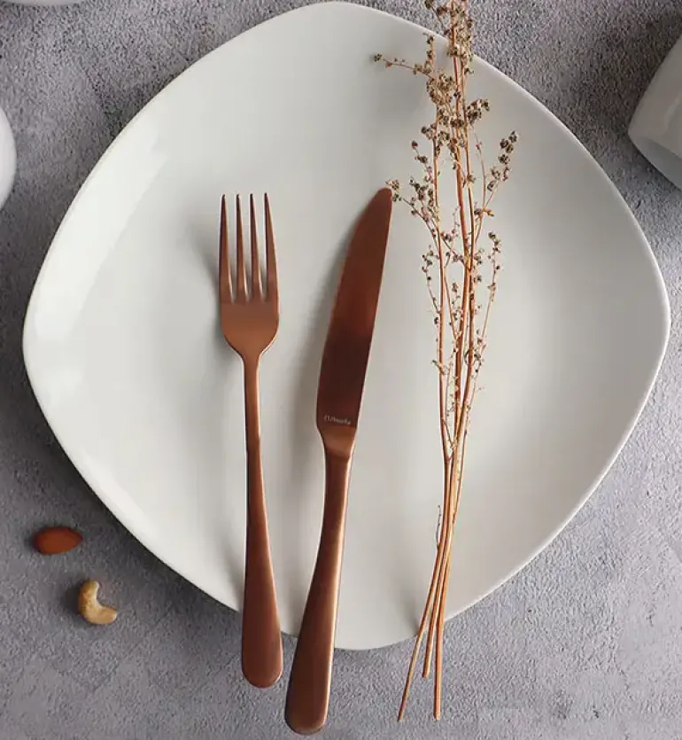 WYPRZEDAŻ! WATERSIDE EVERYDAY WHITE Komplet 6 talerzy dla 3 osób / porcelana