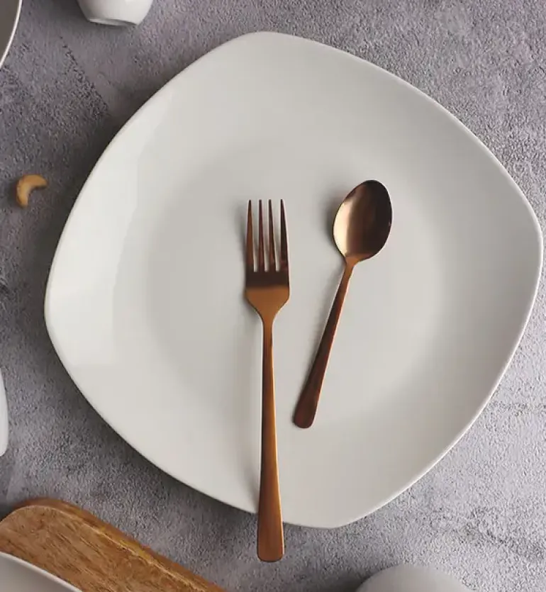 WYPRZEDAŻ! WATERSIDE SIMPLY WHITE komplet 6 talerzy dla 2 osób / porcelana