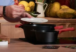 ZWIEGER OBSIDIAN Garnek z pokrywką 3,5 l / 24 cm GREBLON C3+