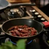 ZWIEGER OBSIDIAN Patelnia 24 cm powłoką GREBLON non- stick + pokrywka uniwersalna Tadar